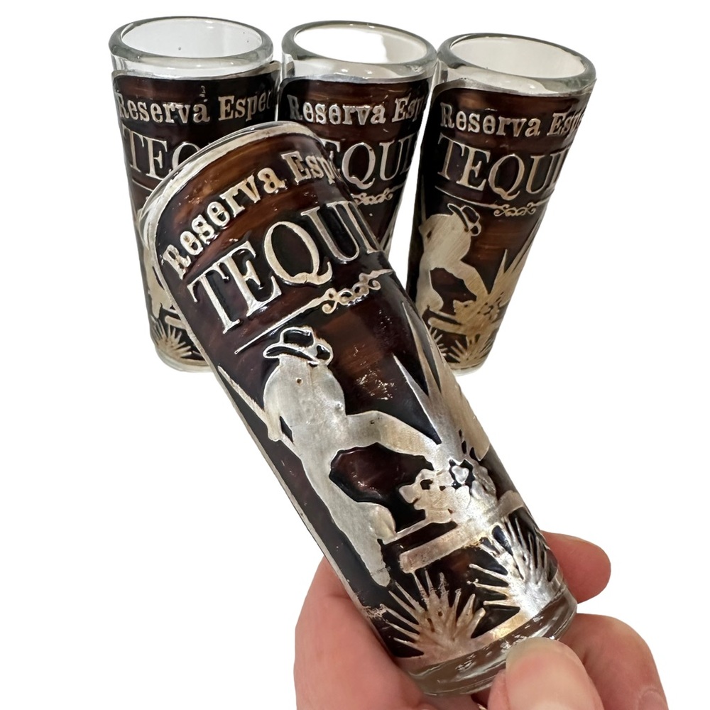 Reserva Especial Shot Glasses Embossed Tin (4)